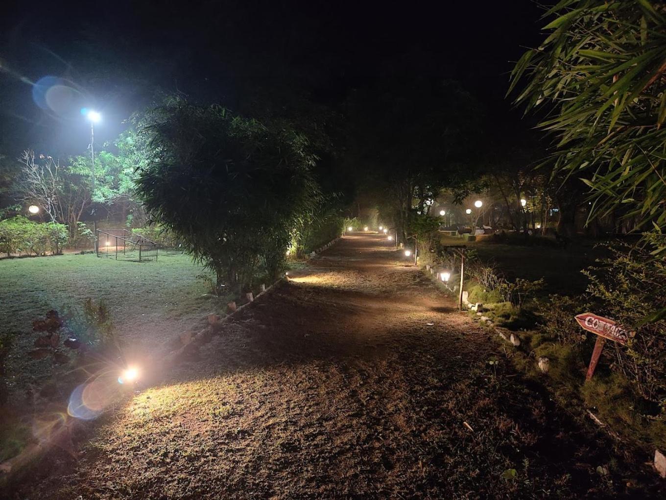 Pench Tiger Trails Resort Khawāsa Esterno foto